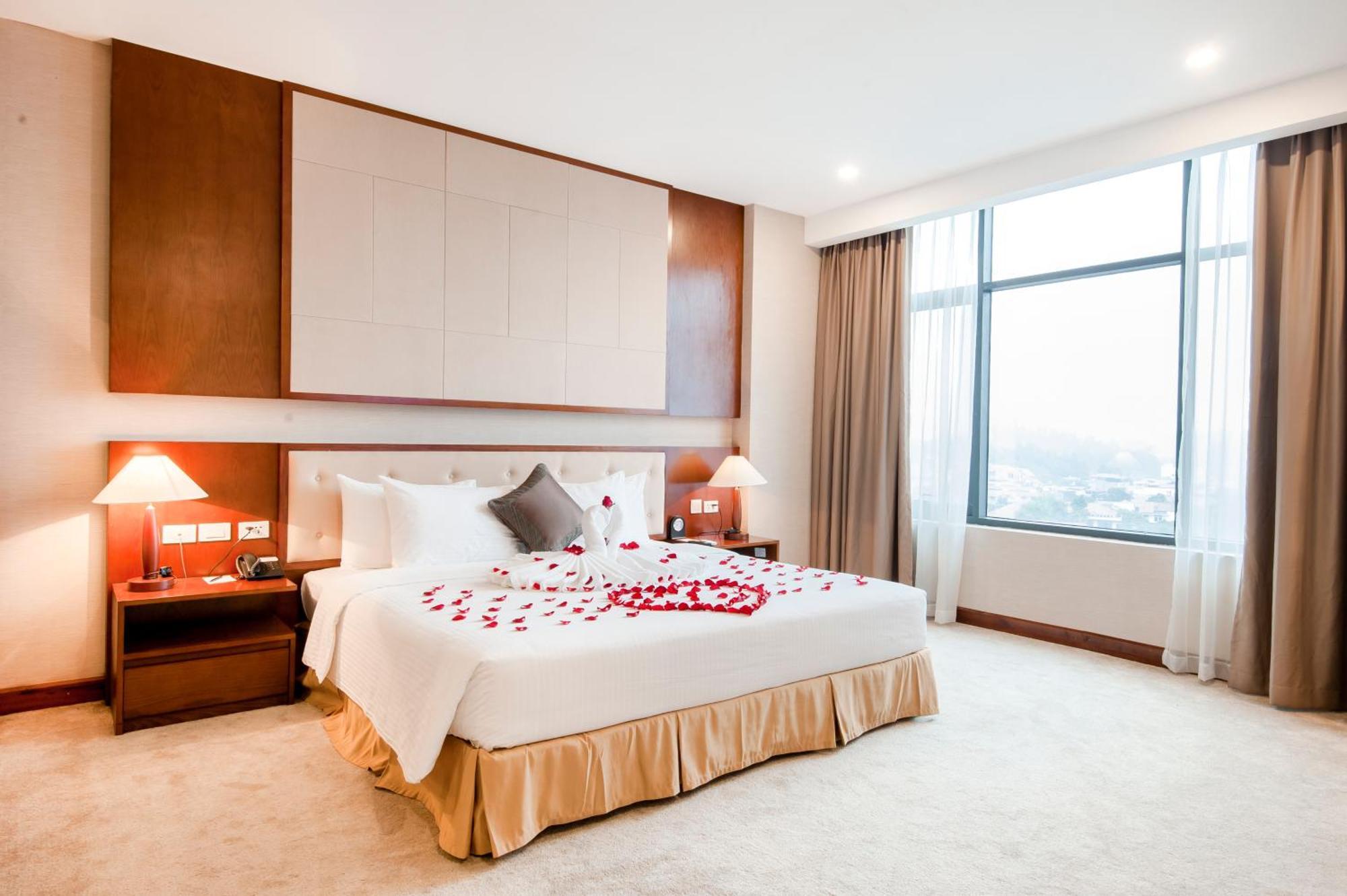 Muong Thanh Grand Lao Cai Hotel Exterior photo